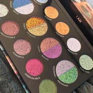 Vibrant Eyeshadow Palette